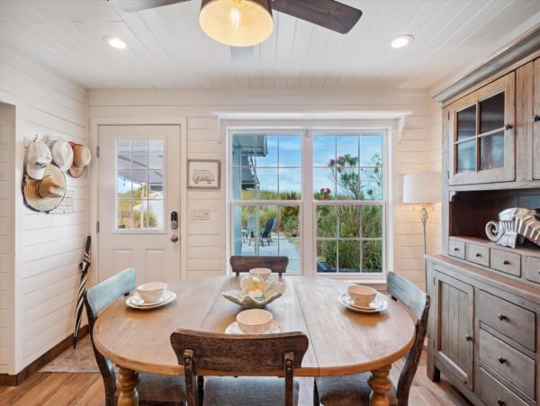 Beach Vacation Home in Redington Shores 2 Bedroom