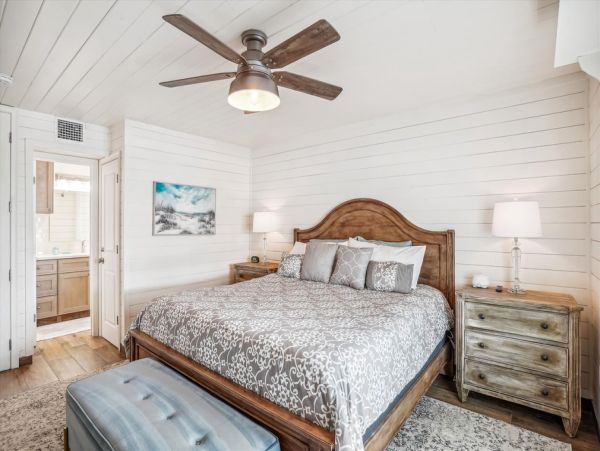 Beach Vacation Home in Redington Shores 2 Bedroom