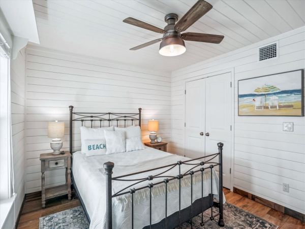 Beach Vacation Home in Redington Shores 2 Bedroom