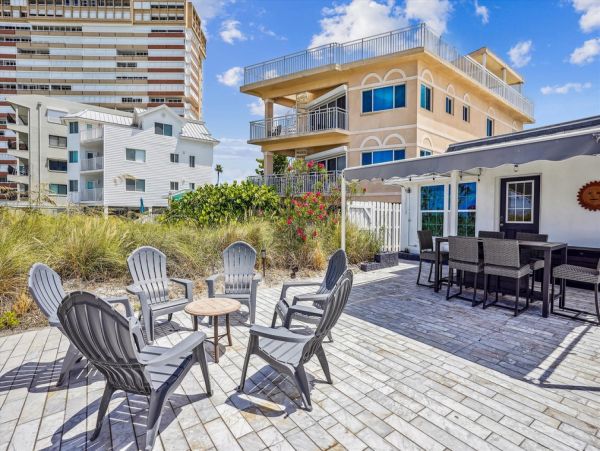 Beach Vacation Home in Redington Shores 2 Bedroom