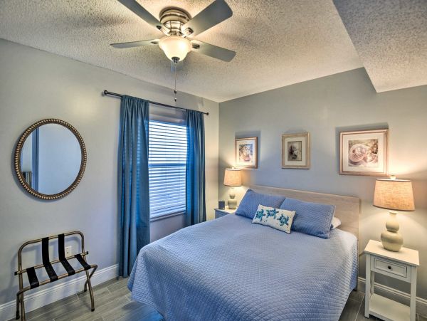 Oceanfront Two Bedroom Vacation Rental in Ormond Beach