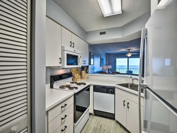 Oceanfront Two Bedroom Vacation Rental in Ormond Beach