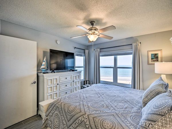 Oceanfront Two Bedroom Vacation Rental in Ormond Beach
