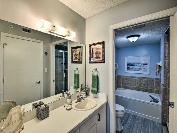 Oceanfront Two Bedroom Vacation Rental in Ormond Beach