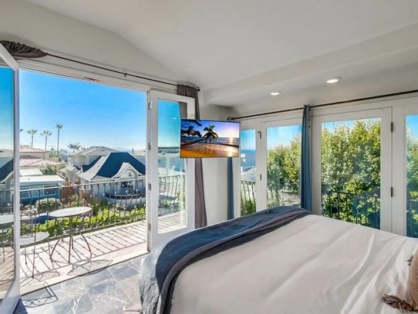 La Jolla Vacation Home Sleeps Ten Guests Ocean Views