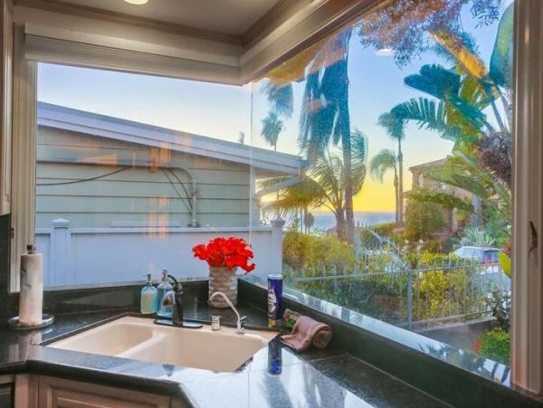 La Jolla Vacation Home Sleeps Ten Guests Ocean Views
