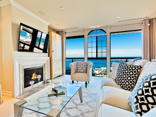 La Jolla Luxury Vacation Home with Three Bedrooms