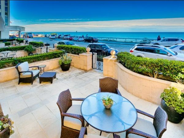 La Jolla Luxury Vacation Home with Three Bedrooms