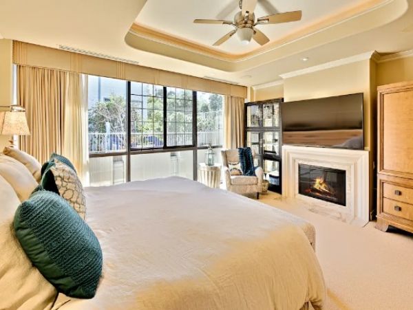La Jolla Luxury Vacation Home with Three Bedrooms