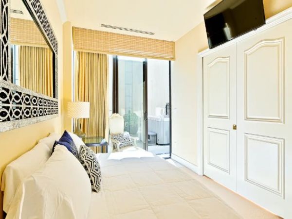 La Jolla Luxury Vacation Home with Three Bedrooms