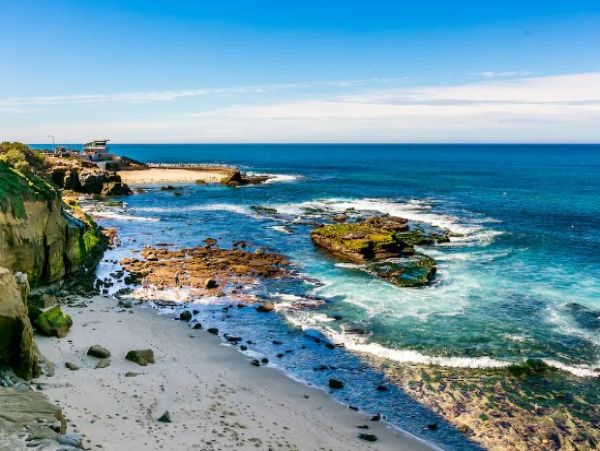La Jolla Luxury Vacation Home with Three Bedrooms