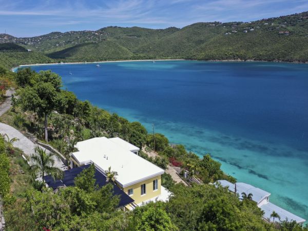 Spacious 4 Bedroom Vacation Rental with Amazing Views
