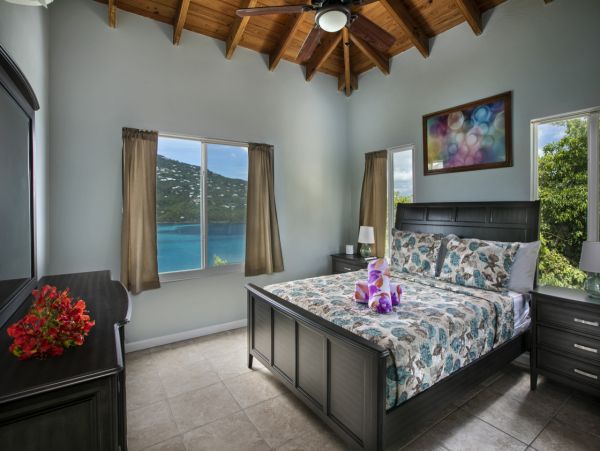 Spacious 4 Bedroom Vacation Rental with Amazing Views