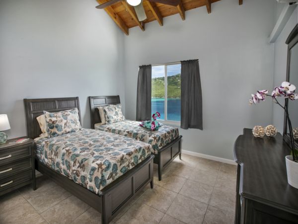 Spacious 4 Bedroom Vacation Rental with Amazing Views