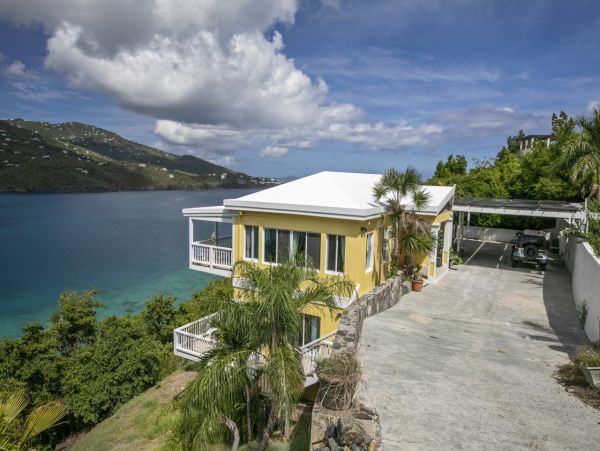 Spacious 4 Bedroom Vacation Rental with Amazing Views