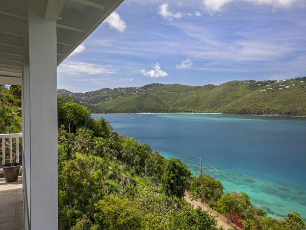 Spacious 4 Bedroom Vacation Rental with Amazing Views