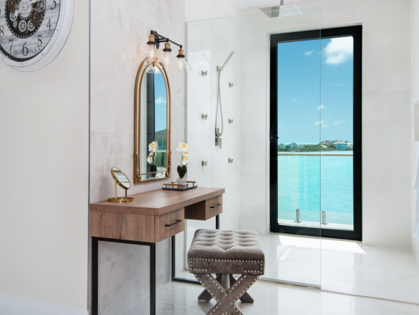 Luxury Vacation Rental with 4 Bedrooms in Turks and Caicos