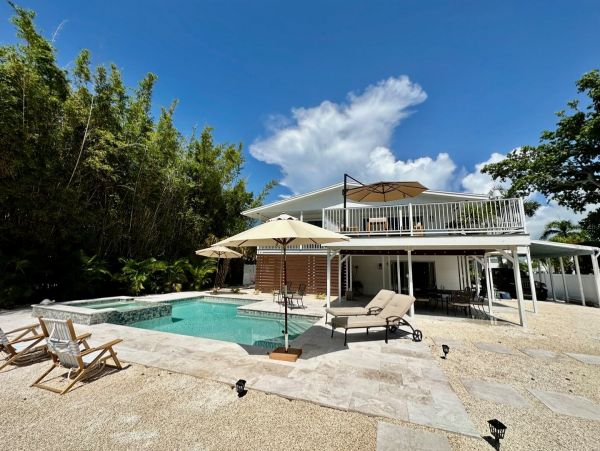 Only One Block to Beach Three Bedroom Vacation Home with Pool