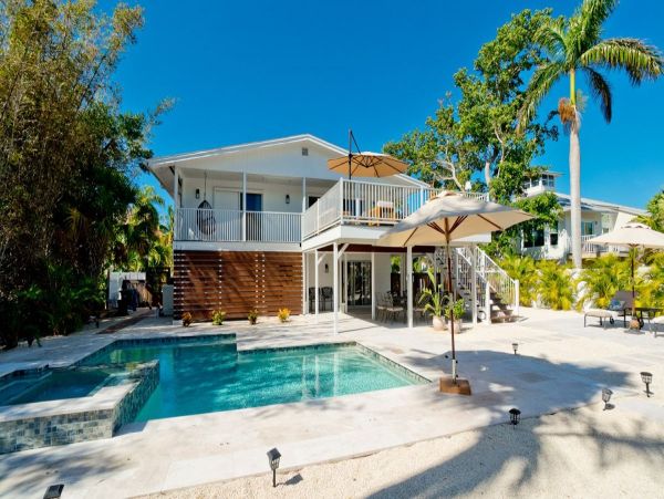 Only One Block to Beach Three Bedroom Vacation Home with Pool