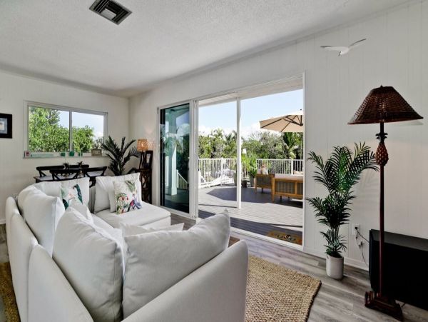 Only One Block to Beach Three Bedroom Vacation Home with Pool