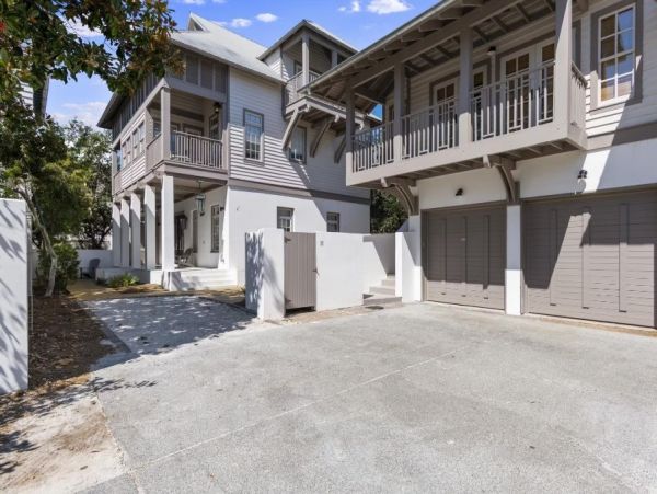Inlet Beach Vacation Home Four Bedroom Walk to Beach