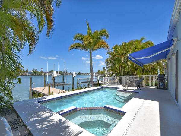 Waterfront Indian rocks Beach rental half mile to beach