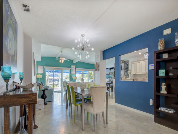 Waterfront Indian rocks Beach rental half mile to beach