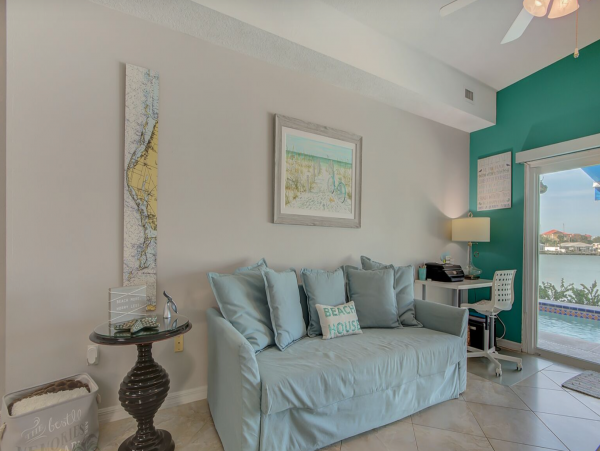 Waterfront Indian rocks Beach rental half mile to beach