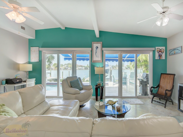 Waterfront Indian rocks Beach rental half mile to beach