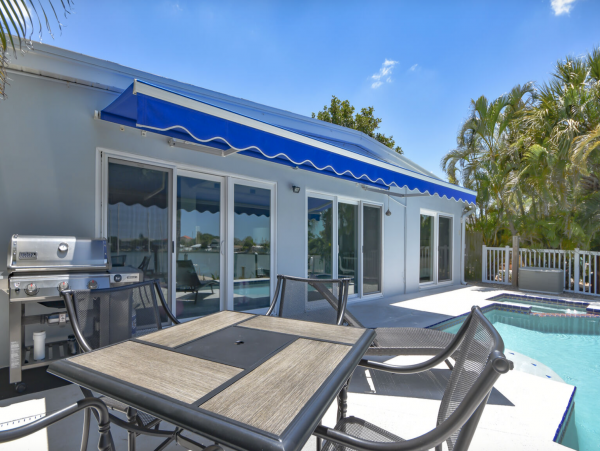 Waterfront Indian rocks Beach rental half mile to beach
