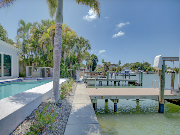 Waterfront Indian rocks Beach rental half mile to beach