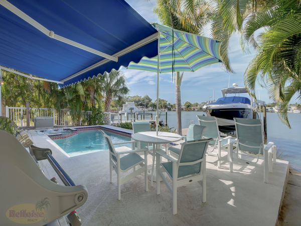 Waterfront Indian rocks Beach rental half mile to beach