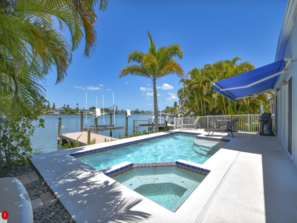 Waterfront Indian rocks Beach rental half mile to beach