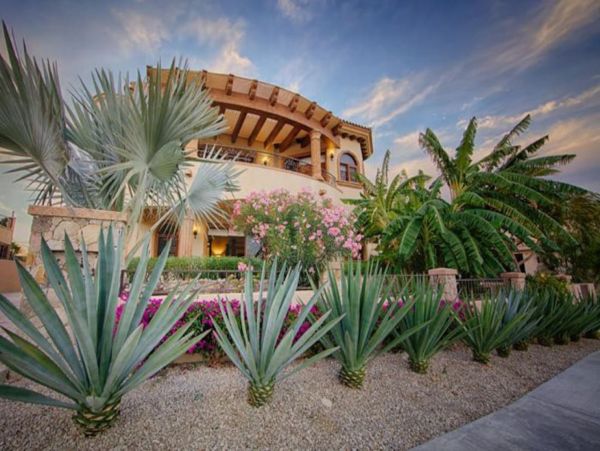 Beautiful Vacation Rental with 4 Bedrooms in La Noria