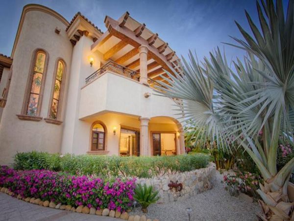 Beautiful Vacation Rental with 4 Bedrooms in La Noria
