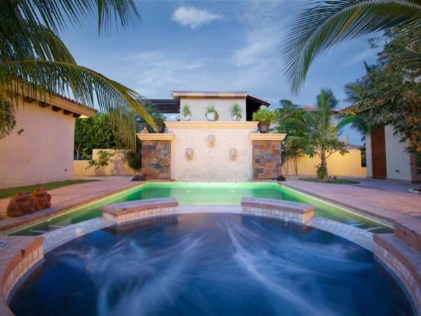 Beautiful Vacation Rental with 4 Bedrooms in La Noria