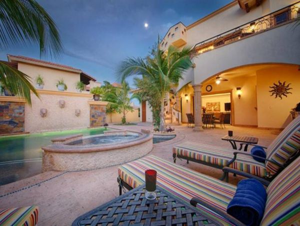 Beautiful Vacation Rental with 4 Bedrooms in La Noria