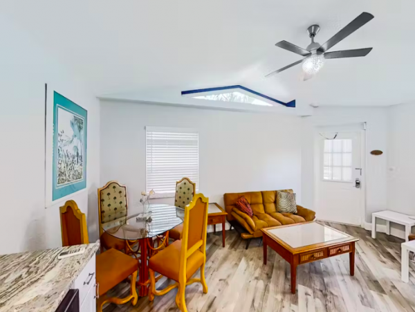 Fantastic Condo with outdoor pool and beach access