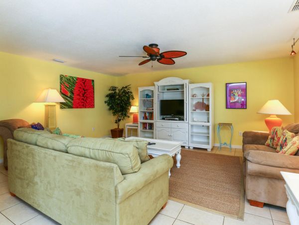 Anna Maria Vacation Rental Steps to the Beach