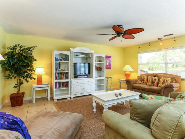 Anna Maria Vacation Rental Steps to the Beach