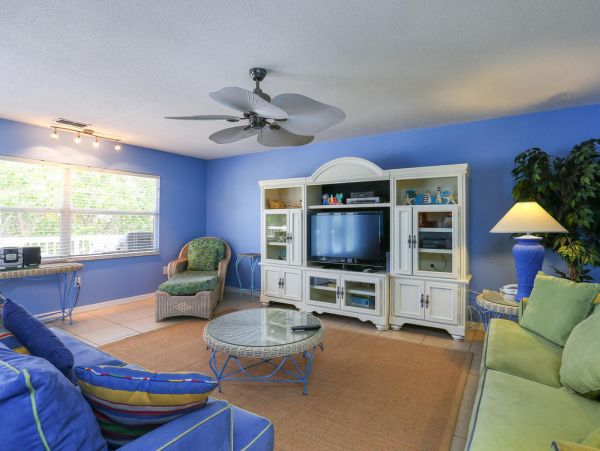 Anna Maria Vacation Rental Steps to the Beach