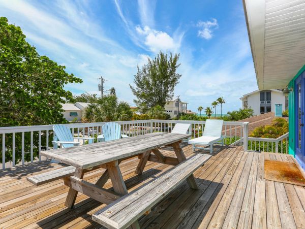 Anna Maria Vacation Rental Steps to the Beach