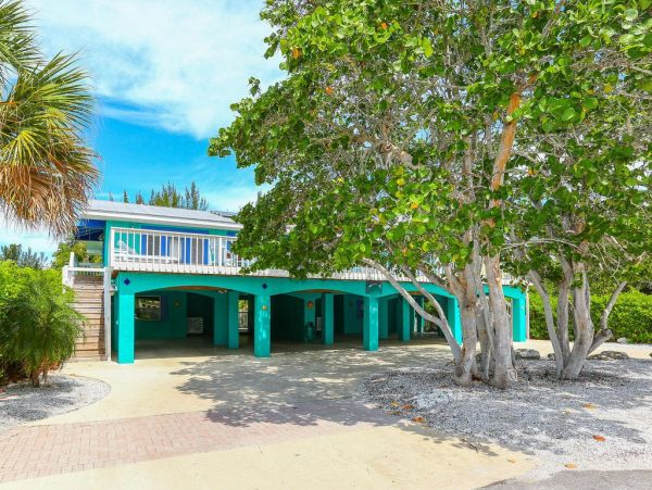 Anna Maria Vacation Rental Steps to the Beach