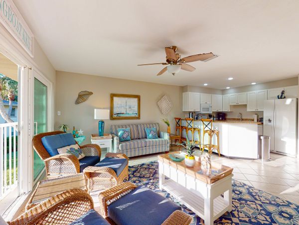 Near the Beach One Bedroom Vacation Rental Condo in Longboat Key.