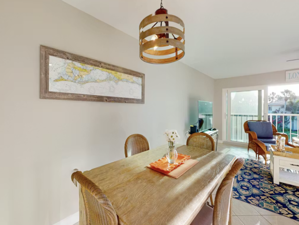 Near the Beach One Bedroom Vacation Rental Condo in Longboat Key.