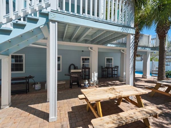 Your Pathway Leads you to the Beach 100 Yards Away!