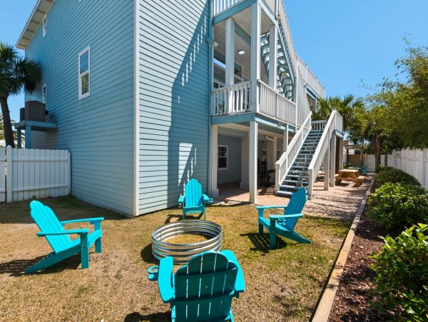 Your Pathway Leads you to the Beach 100 Yards Away!
