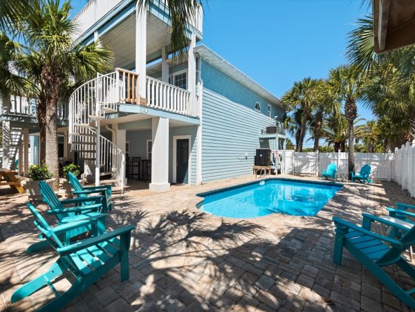 Your Pathway Leads you to the Beach 100 Yards Away!