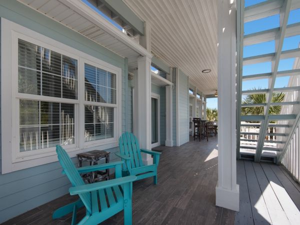 Your Pathway Leads you to the Beach 100 Yards Away!