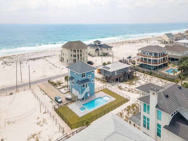 Pensacola Vacation Home Three Bedroom Walk to Beach